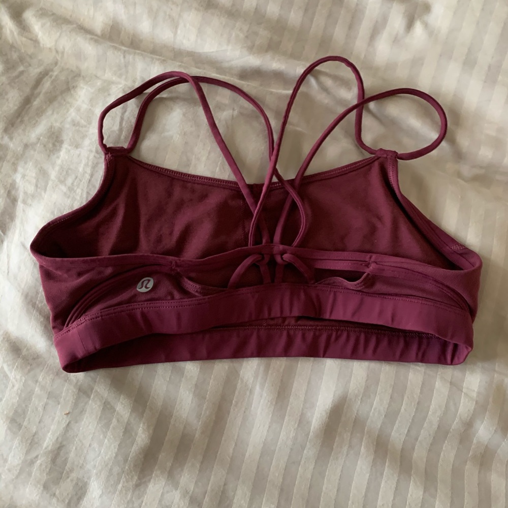 LULULEMON - SPORTS BRA